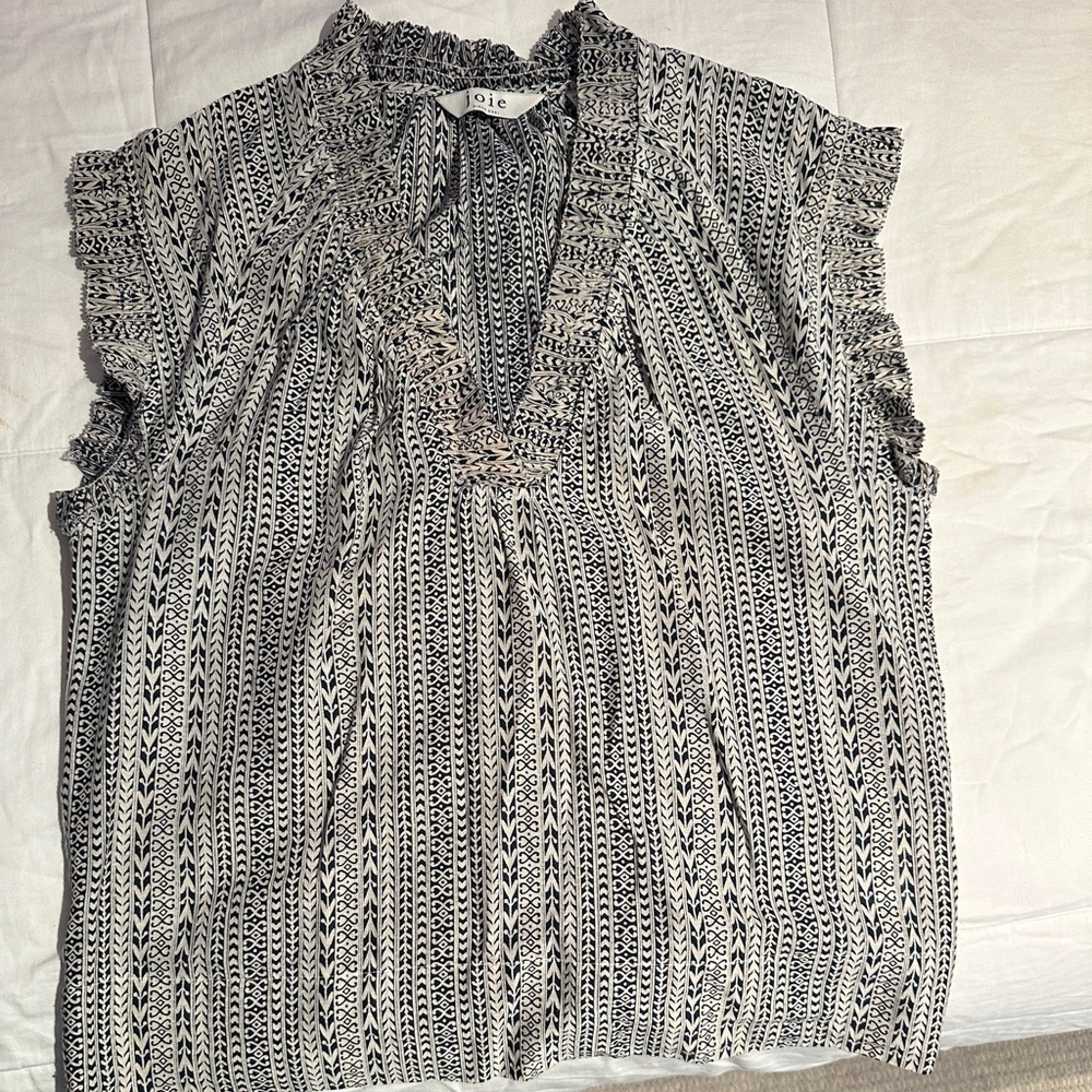 Joie Monochrome Patterned Ruffle Blouse